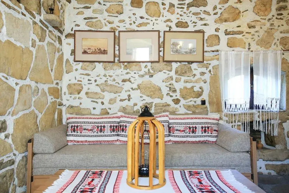 Villa Lithos