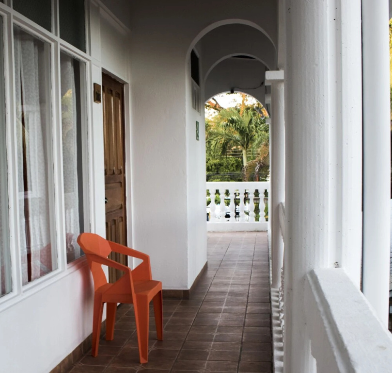 Bird of Paradise Hotel