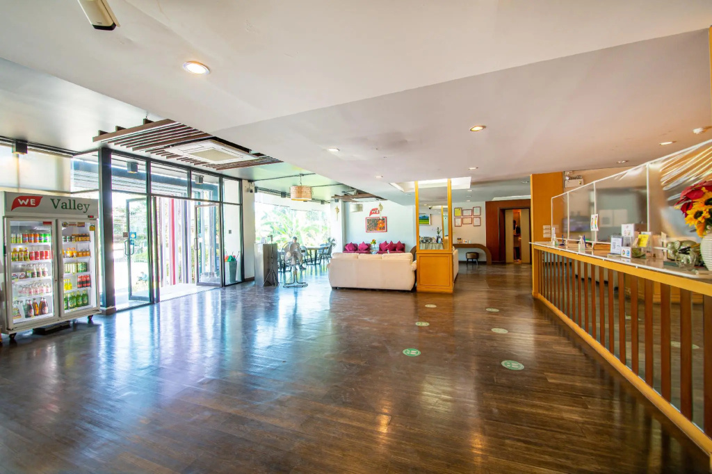 WE Valley Hotel