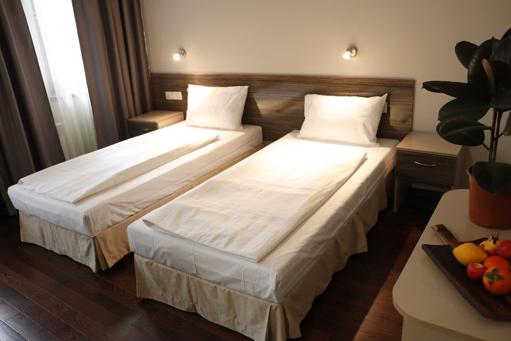 Roots Hotel Old Town