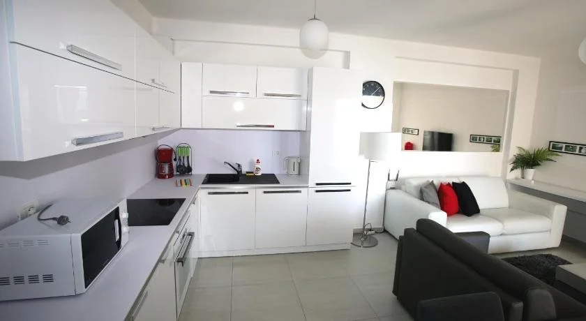 White Residence Luxury Apartments
