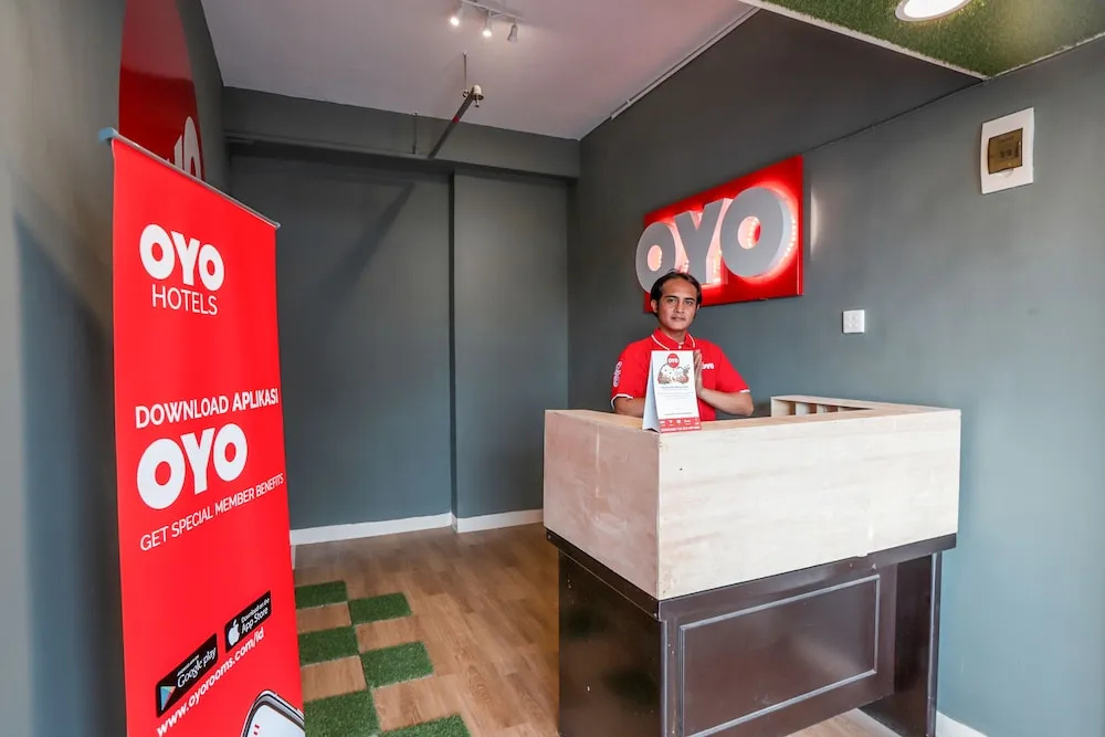 Oyo 129 Bassura City Apartment