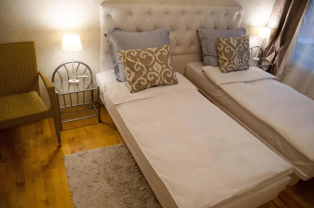 City Inn Riga Apartment, new renovated in Quiet center with balcony with parking