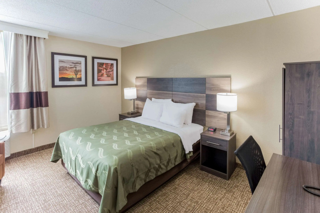 Quality Inn & Suites Plattsburgh
