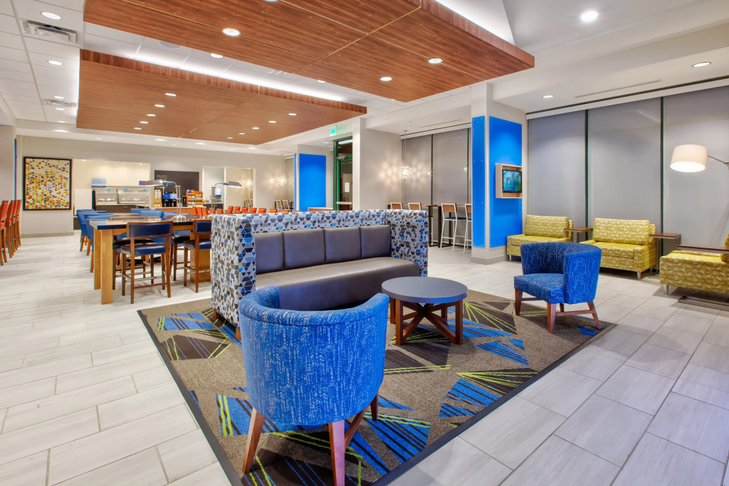 Holiday Inn Express & Suites VA Beach Oceanfront by IHG