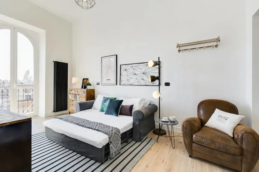 Large & Stylish 3 bed Flat in Excellent Location