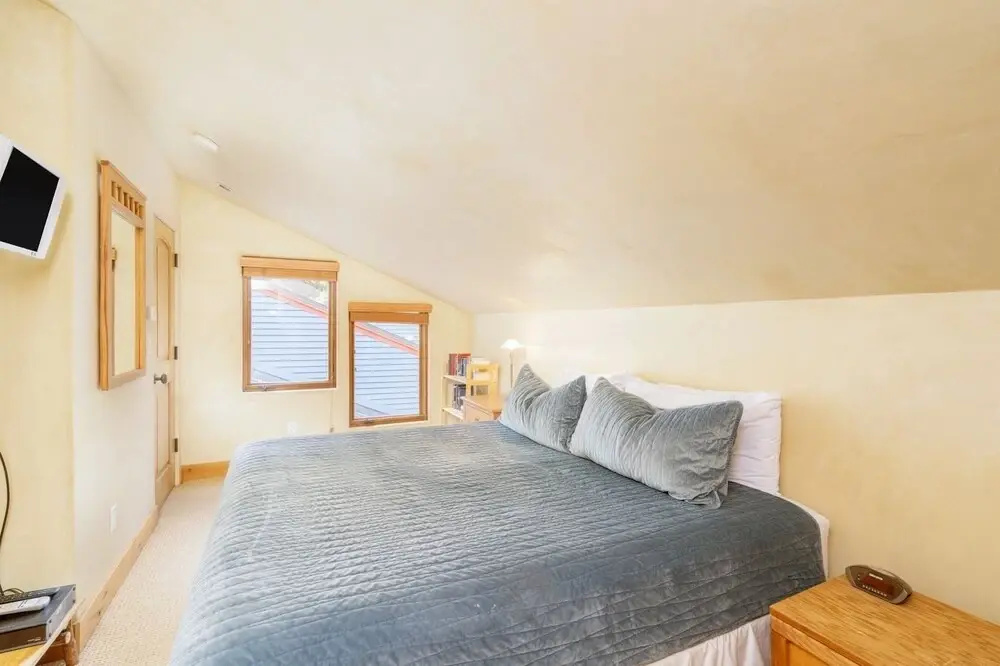 Lodge Life! Walk Or Shuttle To Lifts + Fireplace, Hot Tub 2 Bedroom Condo by RedAwning