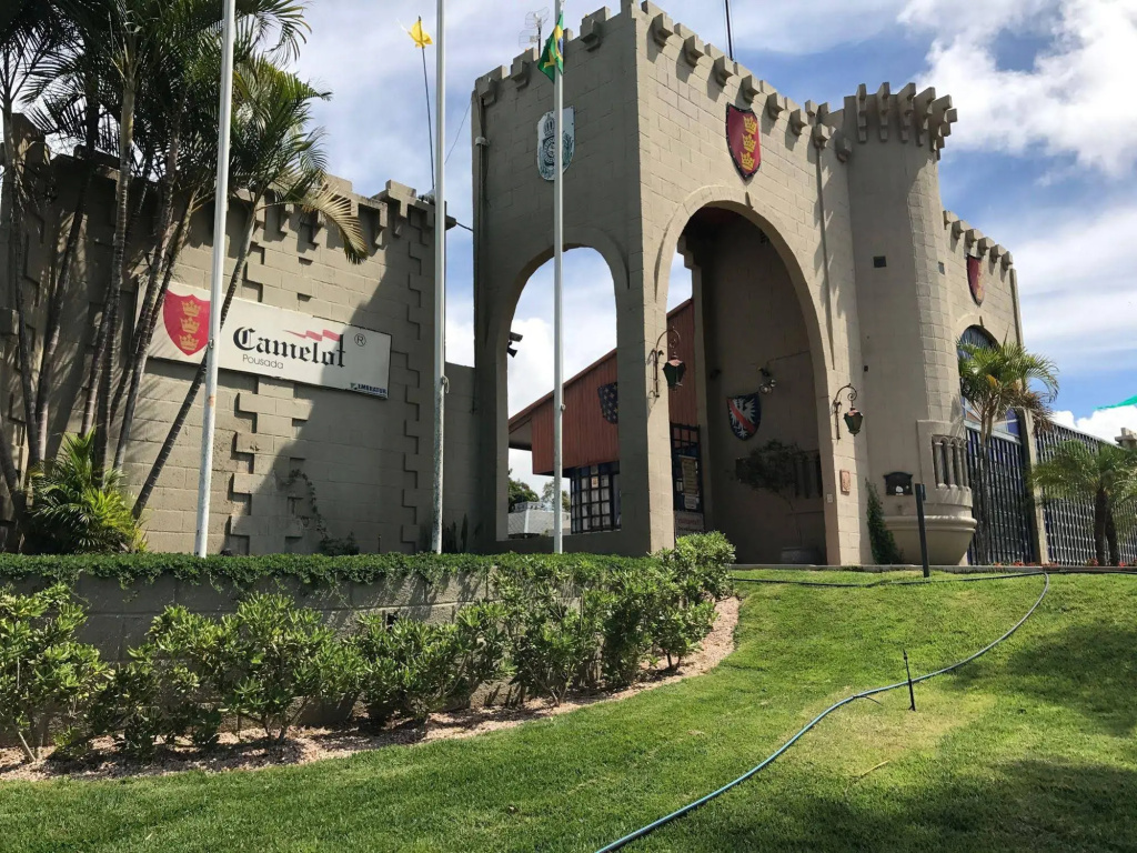 Pousada Camelot Inn