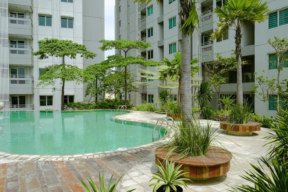 Nice and Comfort 1BR at Sky Terrace Apartment By Travelio