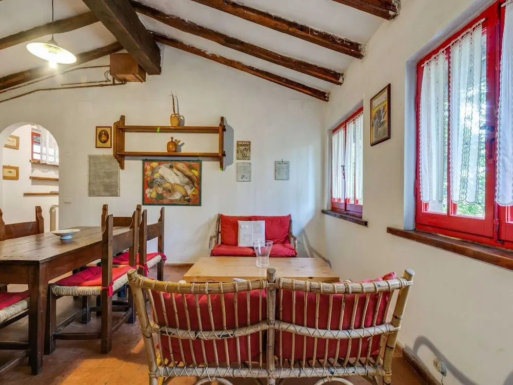 Holiday Home in Migliorini with Pool & Nature