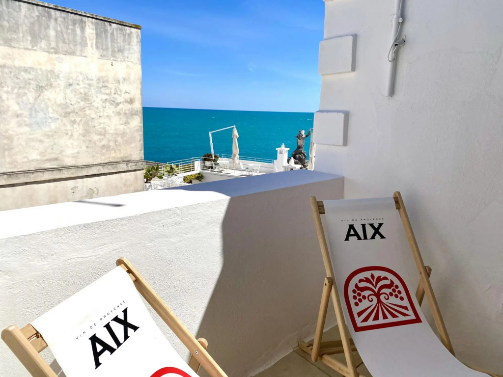 apartment with sea view-Luna