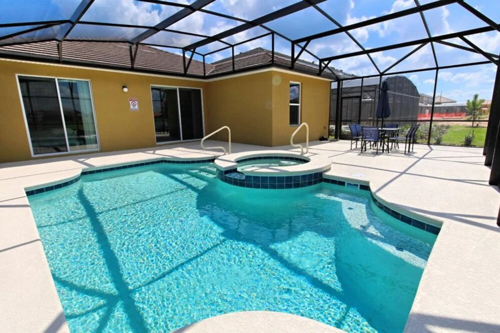 5-Bedroom Villa in Davenport 5132OA