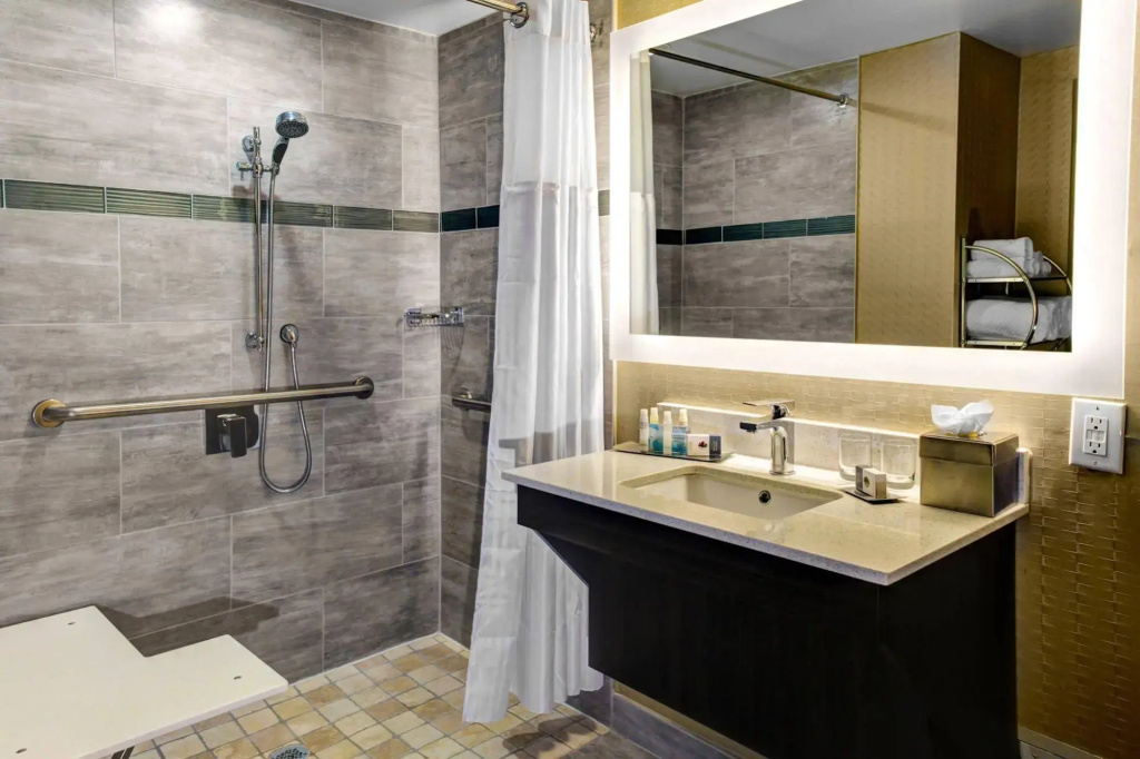 Doubletree by Hilton Arlington DFW South