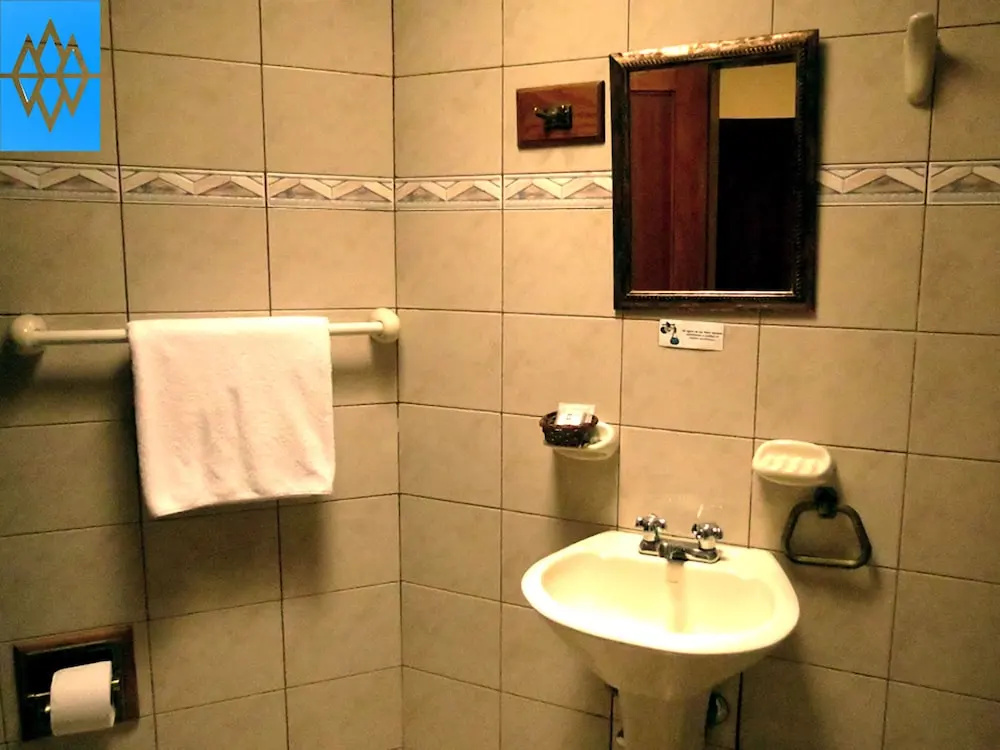 Altura Rooms & Suites