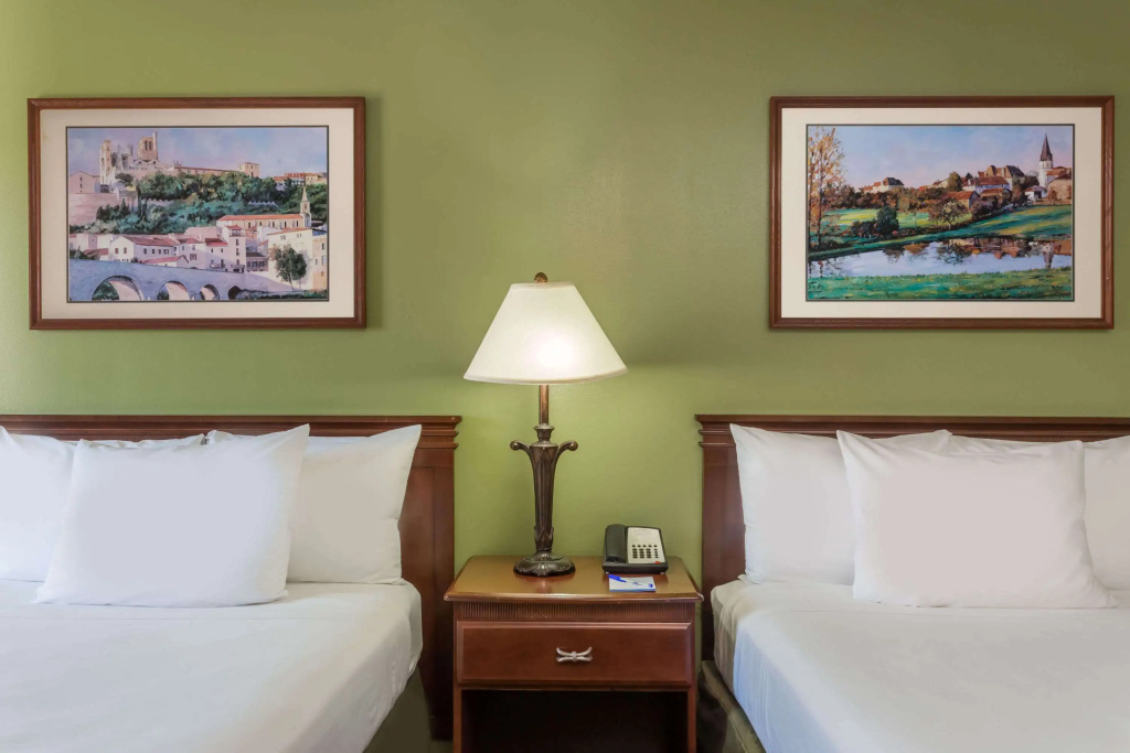Baymont by Wyndham Waycross