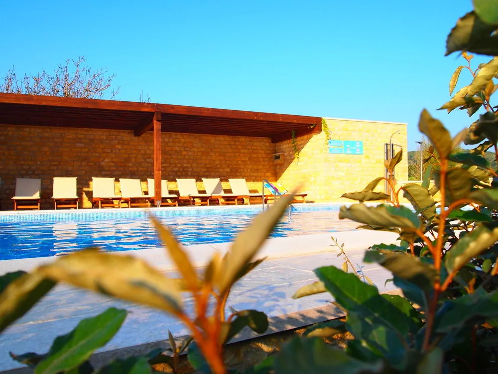 Lando Resort