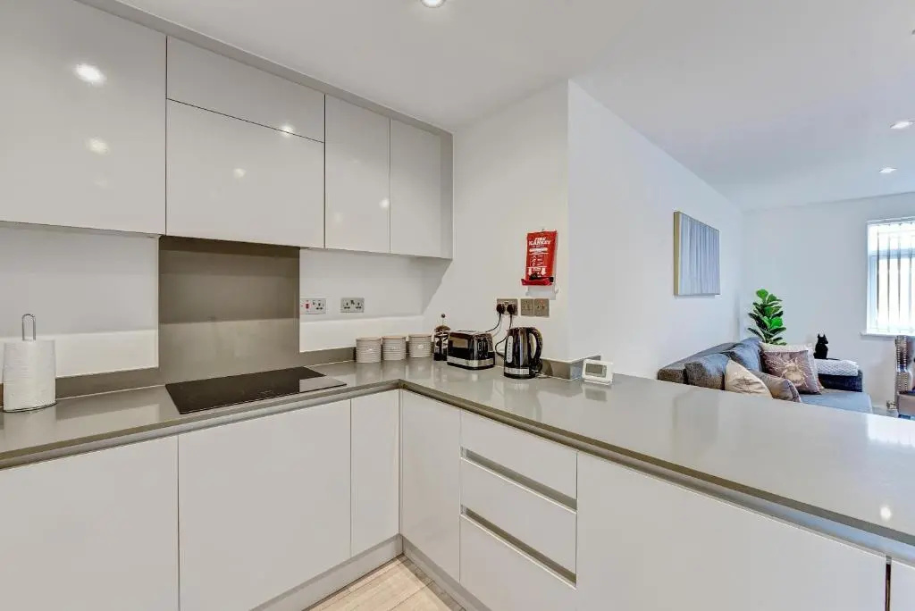 St Martins 2 Bedroom Apartments in Ruislip By 360 Stays