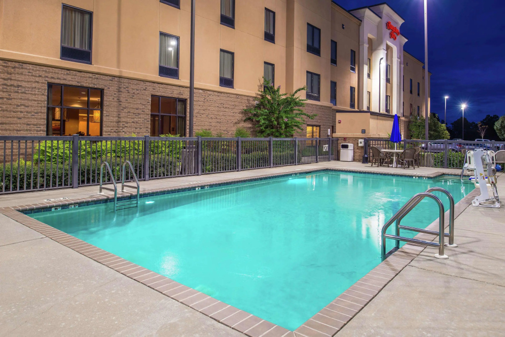 Hampton Inn Jackson-College Avenue