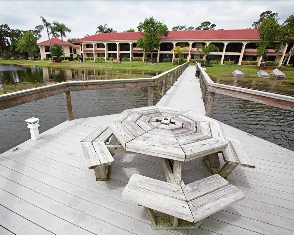 Harder Hall Resort Club