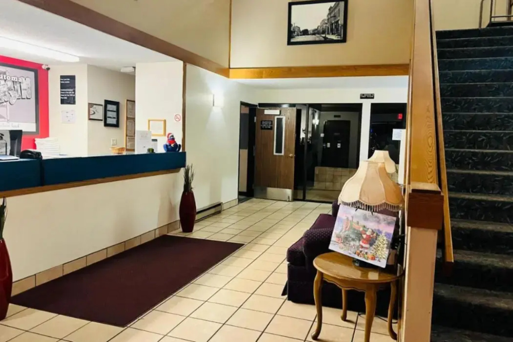 Wautoma Inn by OYO near Airport WI 73