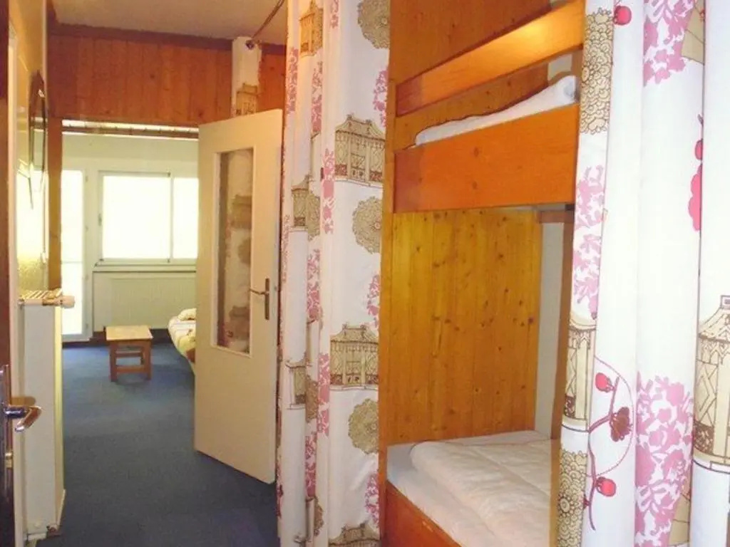 Appartement Gourette, 1 pièce, 4 personnes - FR-1-400-2