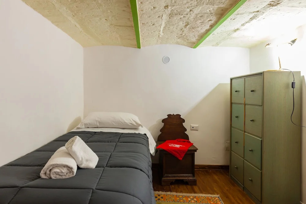 Apartment - Corso V. Emanuele IV BH 84