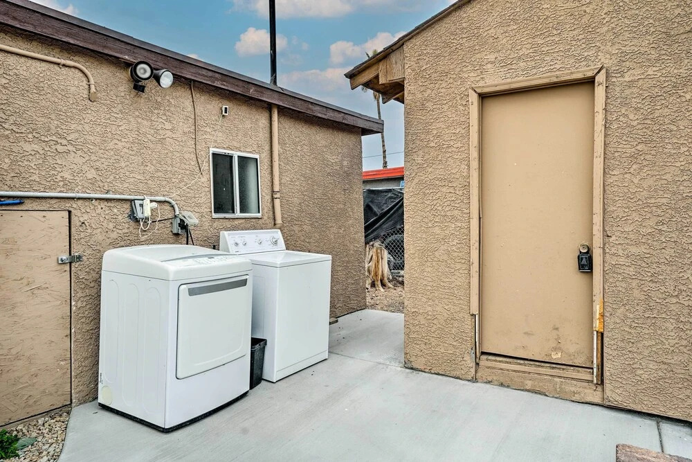 North Las Vegas Studio w/ Fire Pit: 10 Mi to Strip
