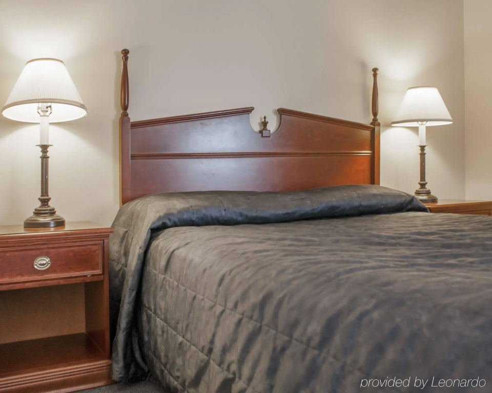 Econo Lodge Laval