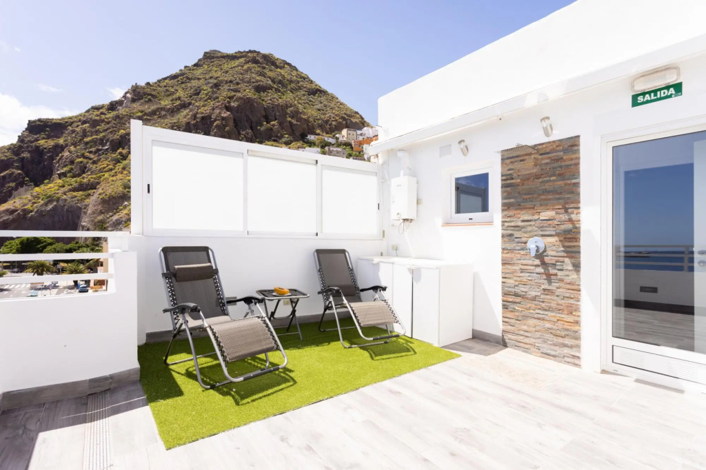 Home2Book Sea Front Las Teresitas Beach Attic