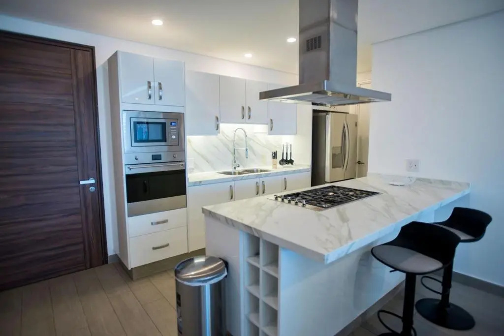 Real View Towers W208 by Casago