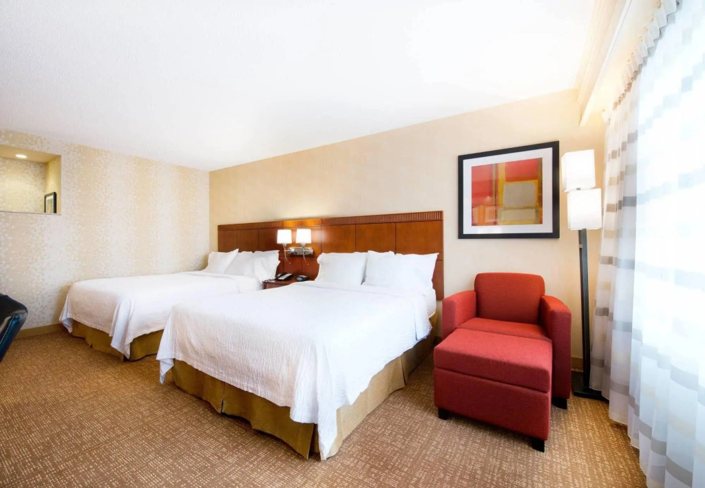 Courtyard by Marriott Mississauga-Airport Corporate Centre West