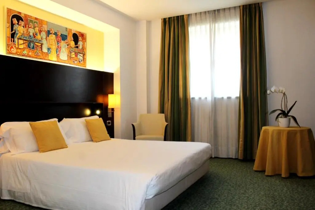 Hotel Senator