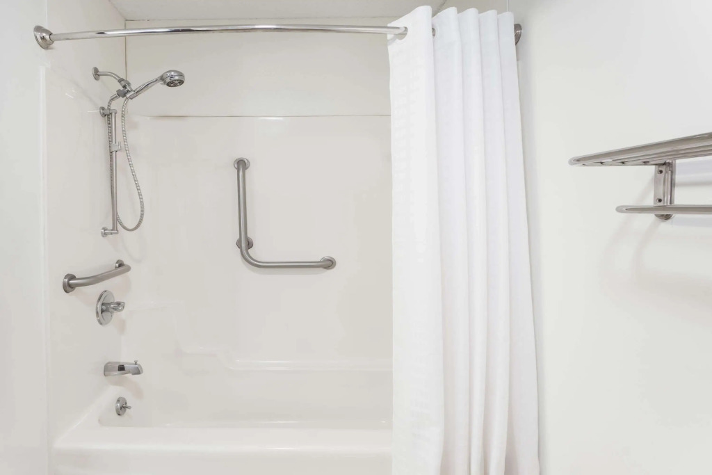 Super 8 by Wyndham Dixon