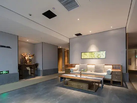 Qianna Baihe Boutique Hotel
