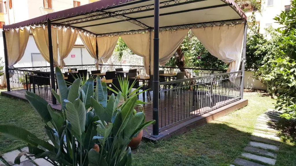 Hotel Domomea