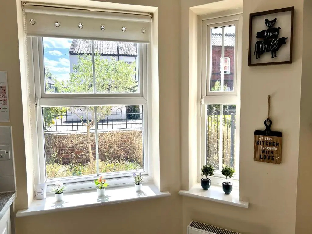 Beautiful 3-bedroom house, city centre, parking