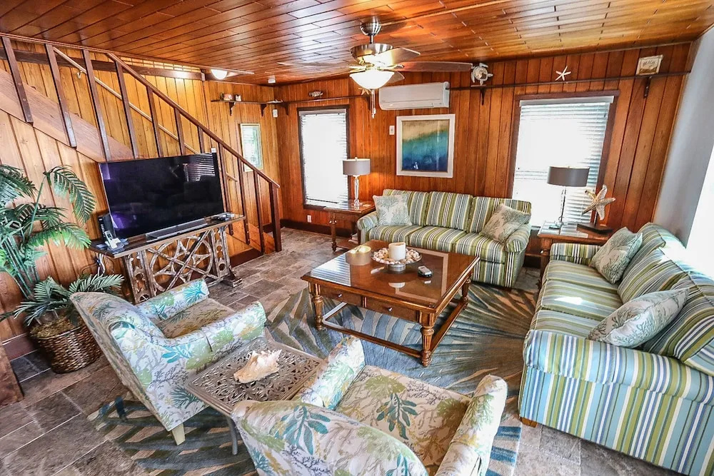 2704-2706 Estero Amazing Beach House