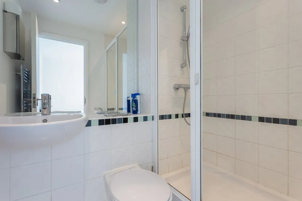 2 Bedroom Flat In Holloway With Balcony And Courtyard