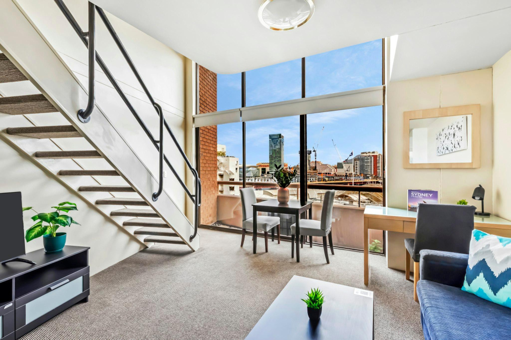Metro Apartments on Darling Harbour