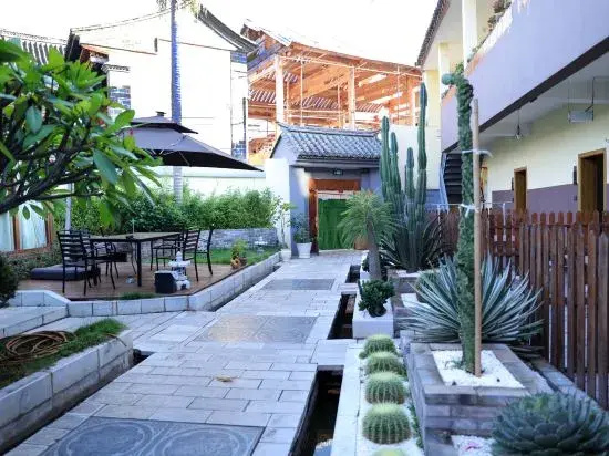 Youth Inn