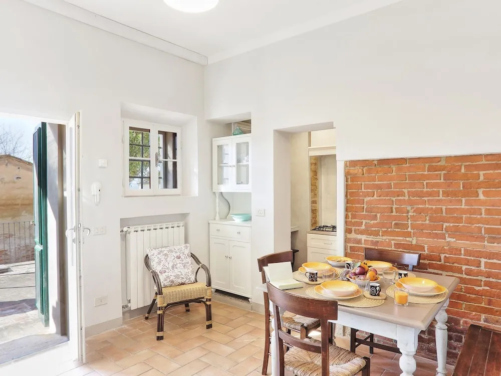 Spacious Cottage in Palaia With Private Pool