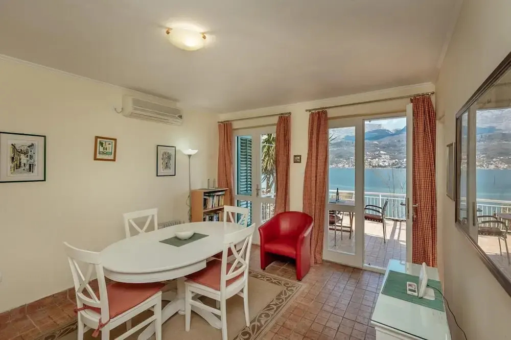 Detached Villa/njivice/sleeps6/stunning Views/wifi