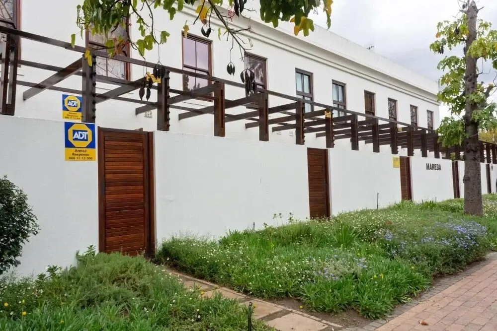 Avemore Mareba Court No 9- with backup power