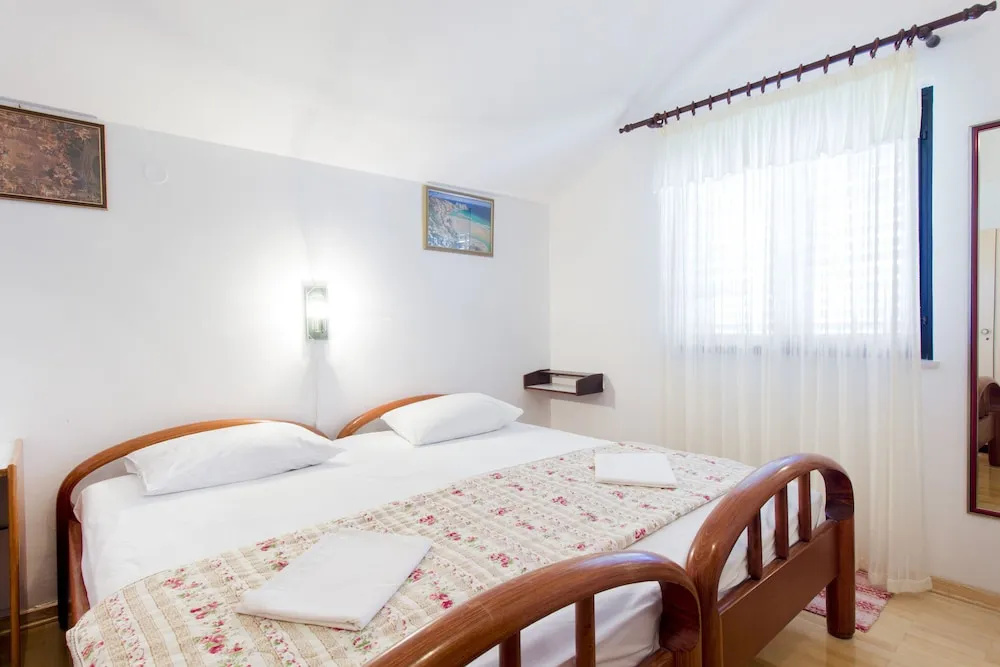 7 Olives Apartments