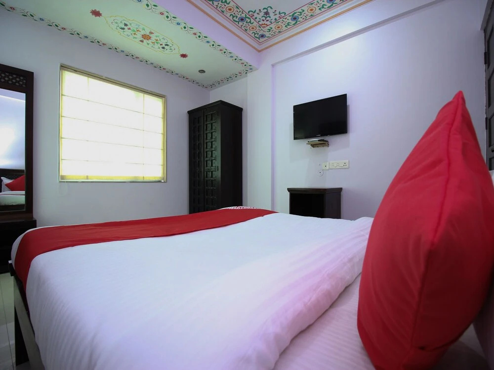 OYO 15896 Hotel Jal Mahal Haveli