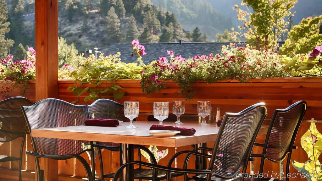 Icicle Village Resort