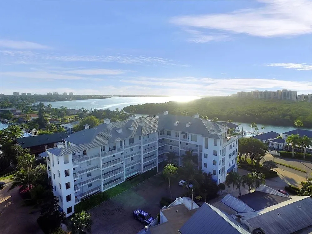 Palm St Condo