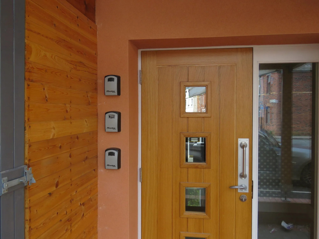 Abbey Apartments - Modern Serviced Apartments - Tourists & Professionals
