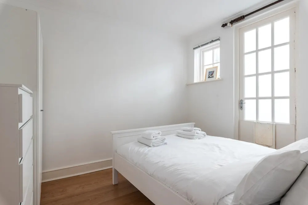 Modern 3 Bedroom Central Brighton House