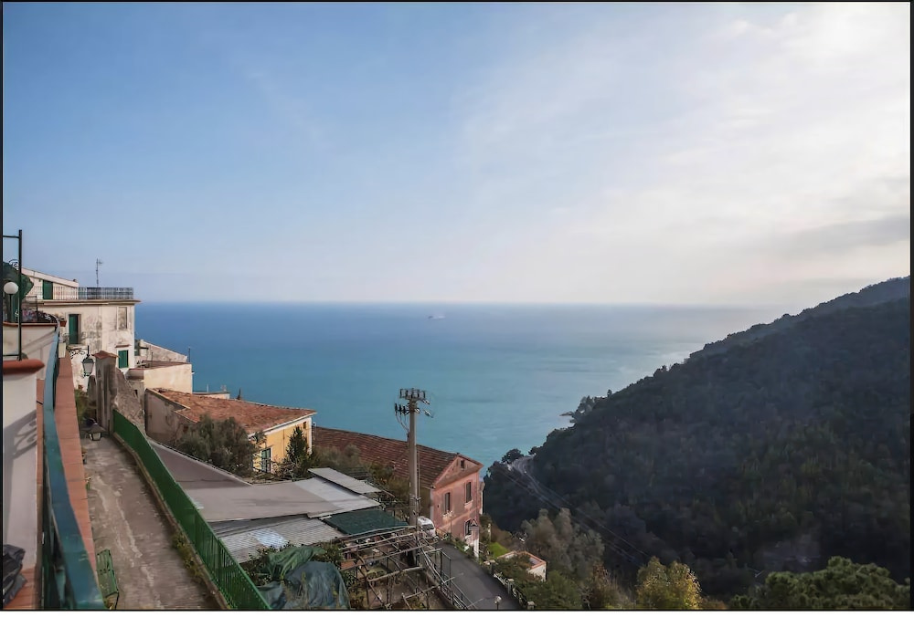 villa verde sul mare